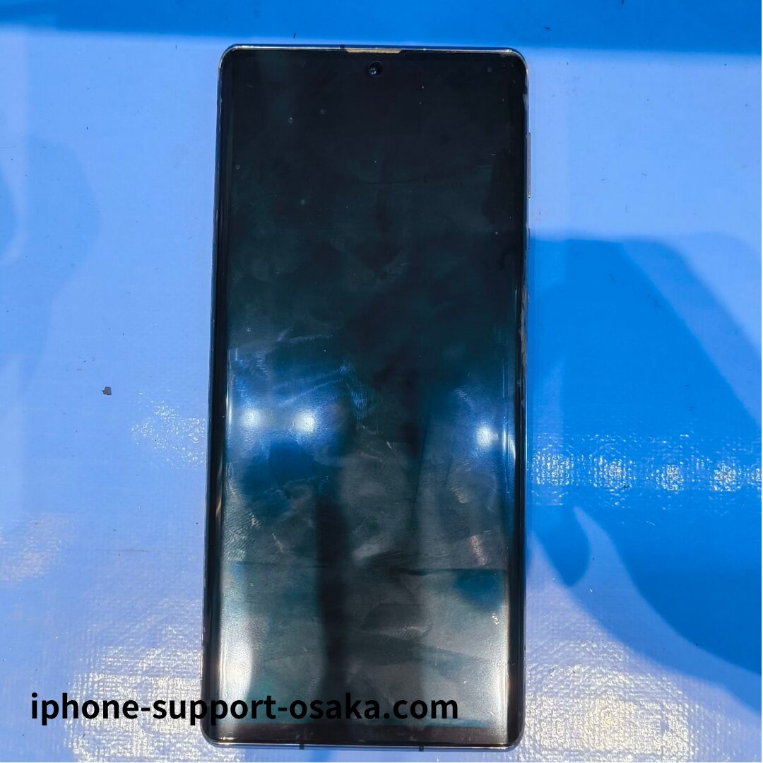 AQUOS R6 修理前の状態です。