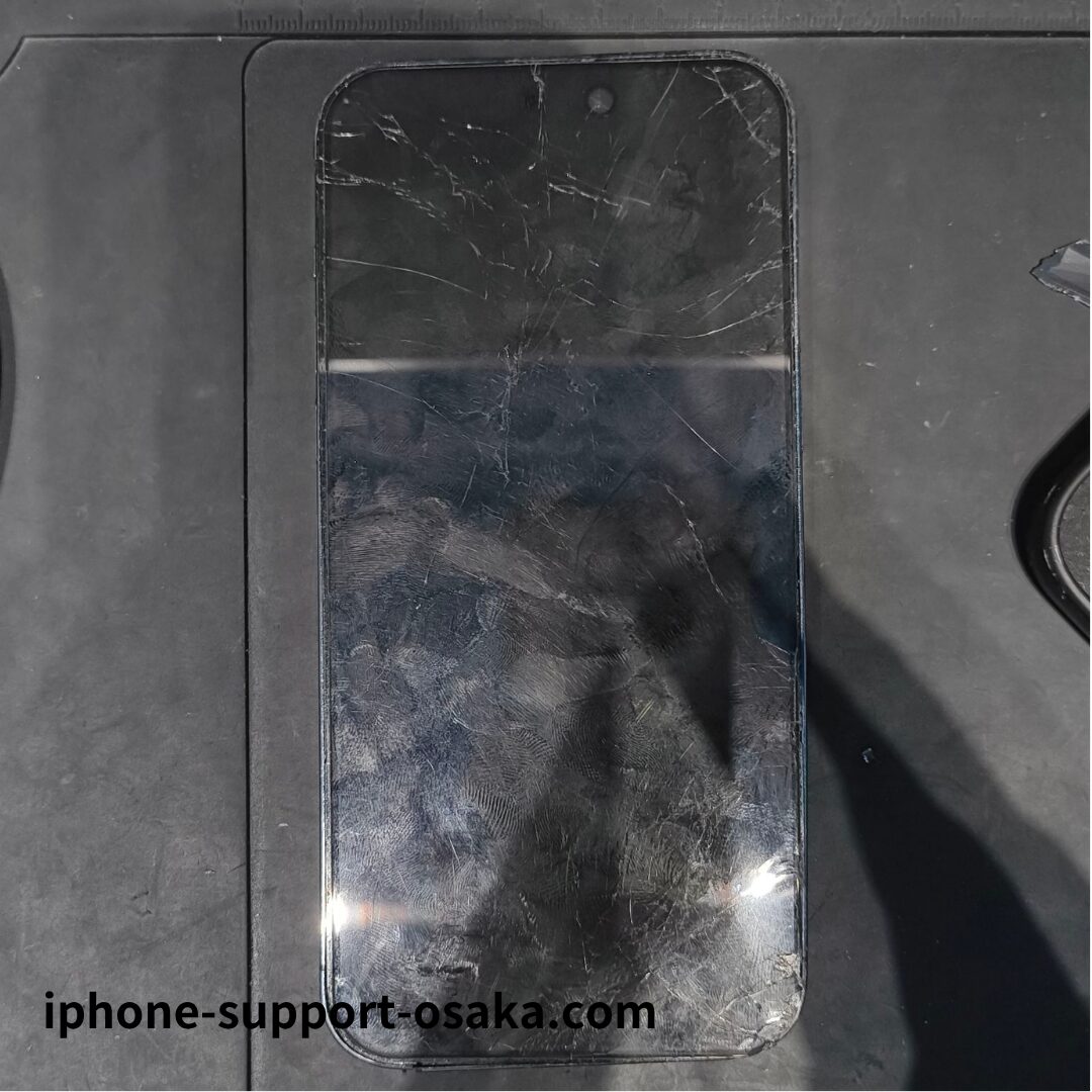 iPhone 14 Pro Max 修理前の状態です。