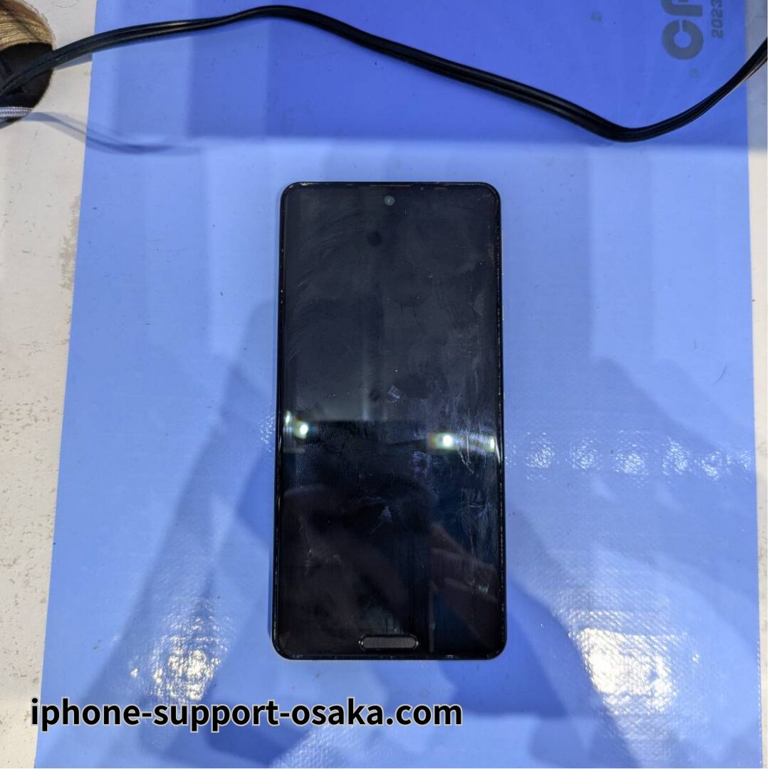 Aquos sense 4 修理前の状態です。