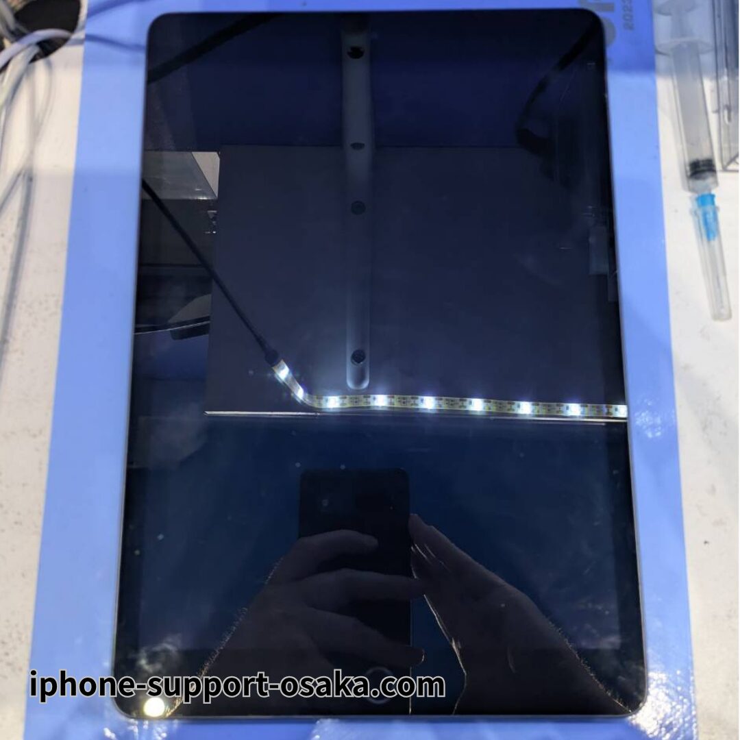 iPad 9 修理前の状態です。