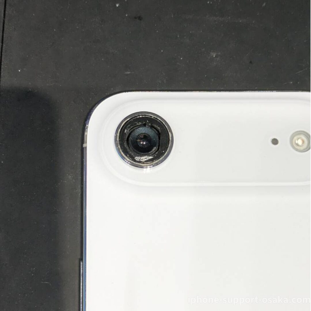 iPhone 17 Air 修理前の状態です。