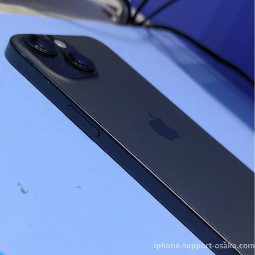iPhone 15 修理後の状態です。