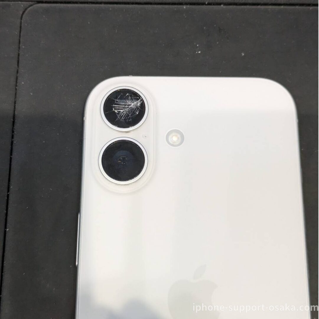 iPhone 17 修理前の状態です。